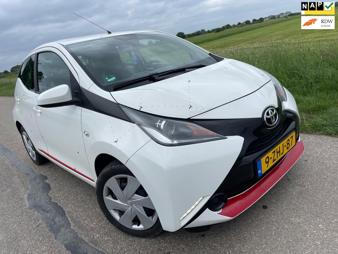 Toyota Aygo - 1.0 VVT-i x-play / 5 drs Full opt! - AutoWereld.nl