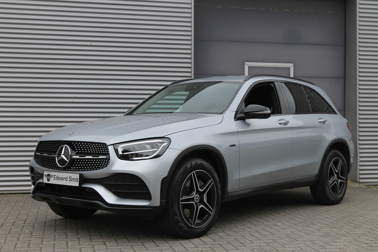 Mercedes-Benz GLC-klasse - 300e 4MATIC Business Solution AMG I PHEV I AUT. I LEDER I NAVI I CAMERA - AutoWereld.nl