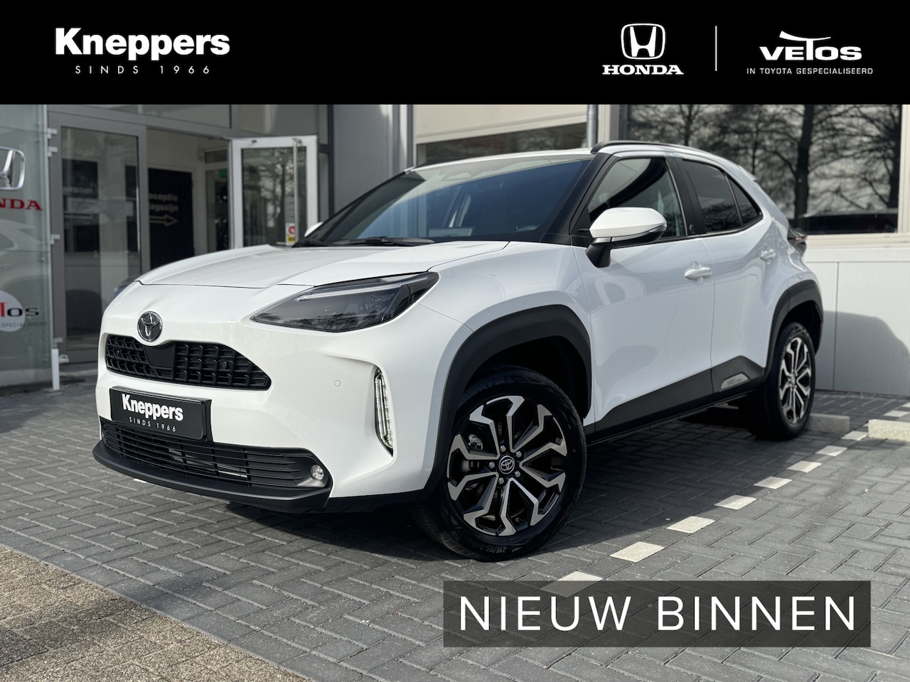 Toyota Yaris Cross - 1.5 Hybrid 130 Style Edition Parkeersensoren V+A, Dodehoeksensor, Navigatie , All-in Rijkl - AutoWereld.nl