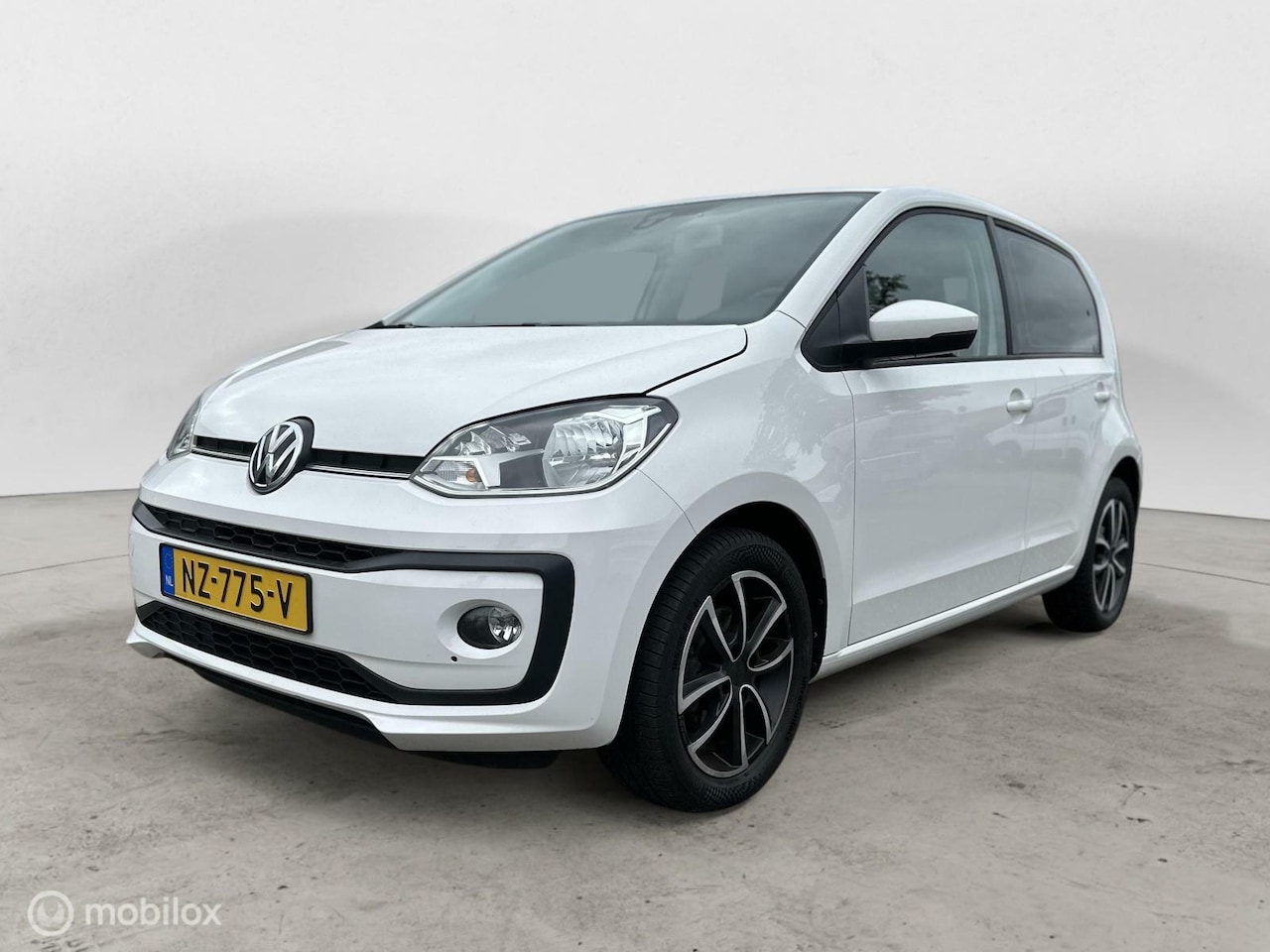 Volkswagen Up! - 1.0 BMT move up! LEDER - AutoWereld.nl