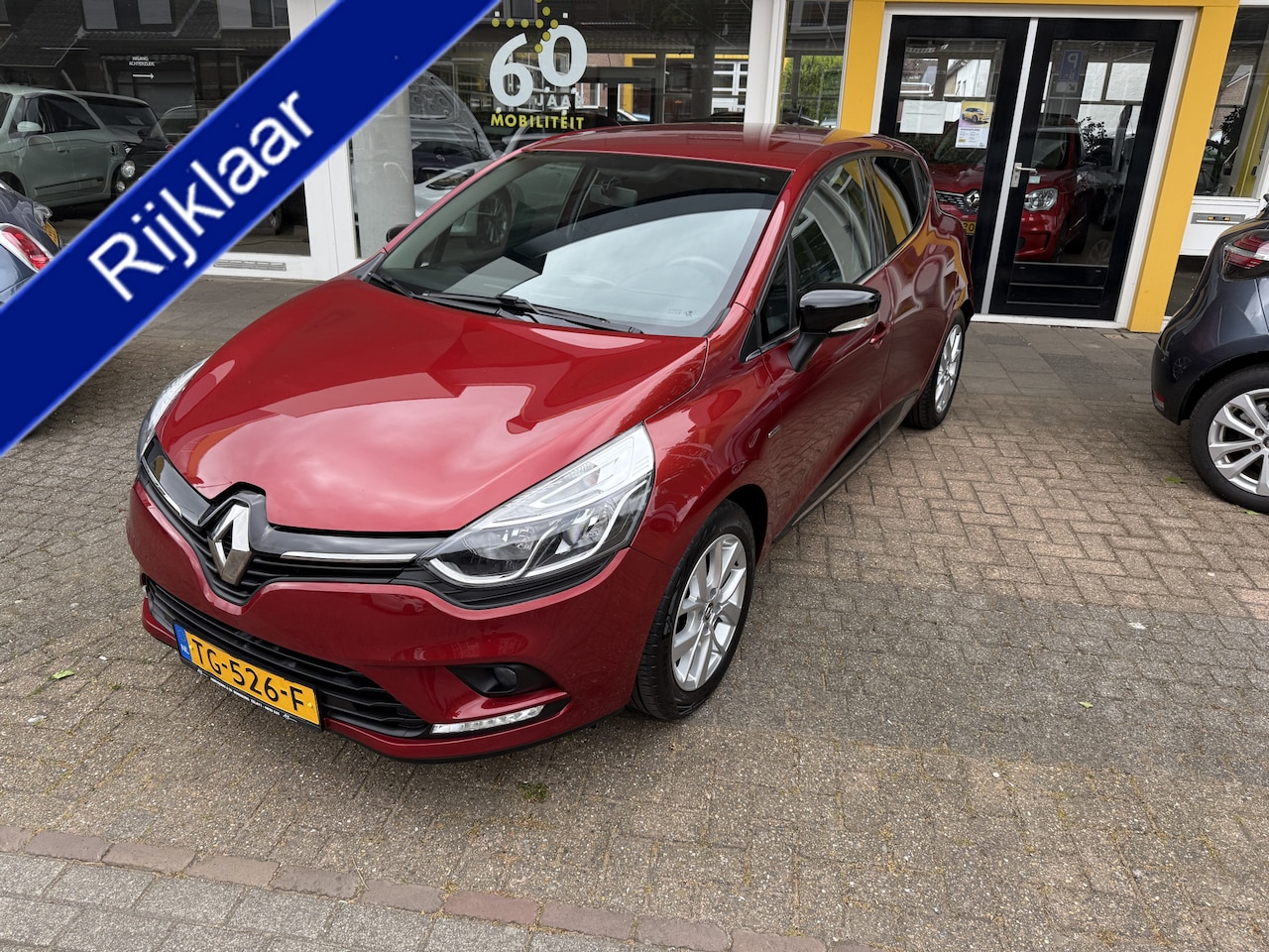 Renault Clio - 0.9 TCe Limited NAVIGATIE AIRCO LICHTM.VELGEN TREKHAAK CPV ELEKTR.RAMEN - AutoWereld.nl