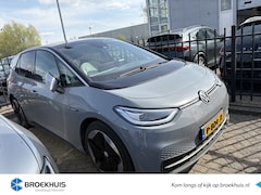 Volkswagen ID.3 - First Plus 58 kWh 204PK | Steunhaak (t.b.v. Fietsendrager) | Camera Achter | Matrix LED |