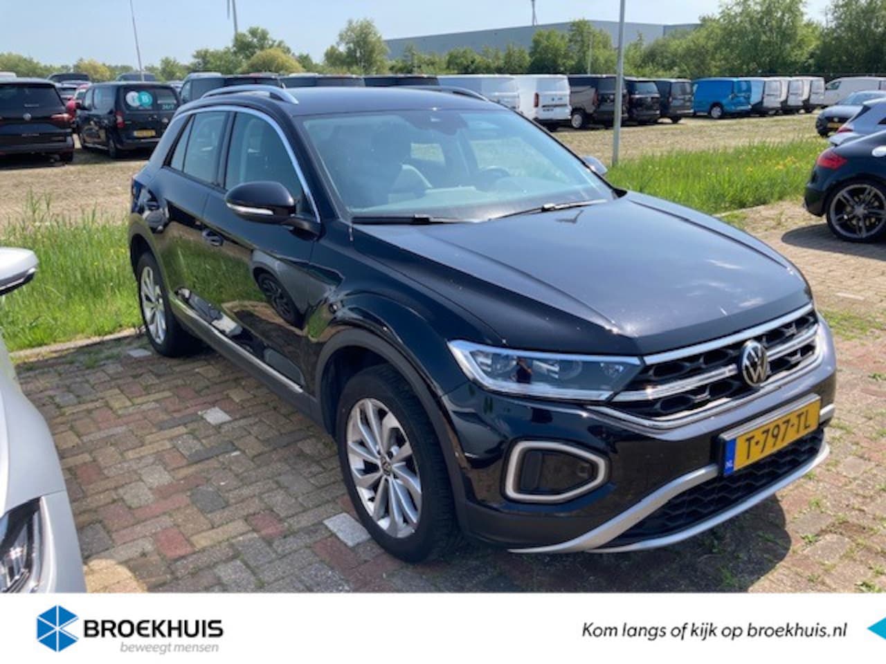 Volkswagen T-Roc - 1.5 TSI Style 150pk DSG/AUTO | Trekhaak | Dodehoekdetectie | Led koplampen | Adaptief crui - AutoWereld.nl