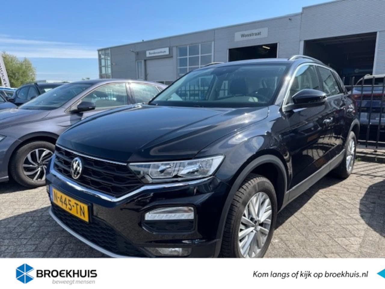 Volkswagen T-Roc - 1.5 TSI Style | Airco | Parkeersensoren | Draadloze Telefoonoplader - AutoWereld.nl