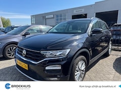 Volkswagen T-Roc - 1.5 TSI Style | Airco | Parkeersensoren | Draadloze Telefoonoplader