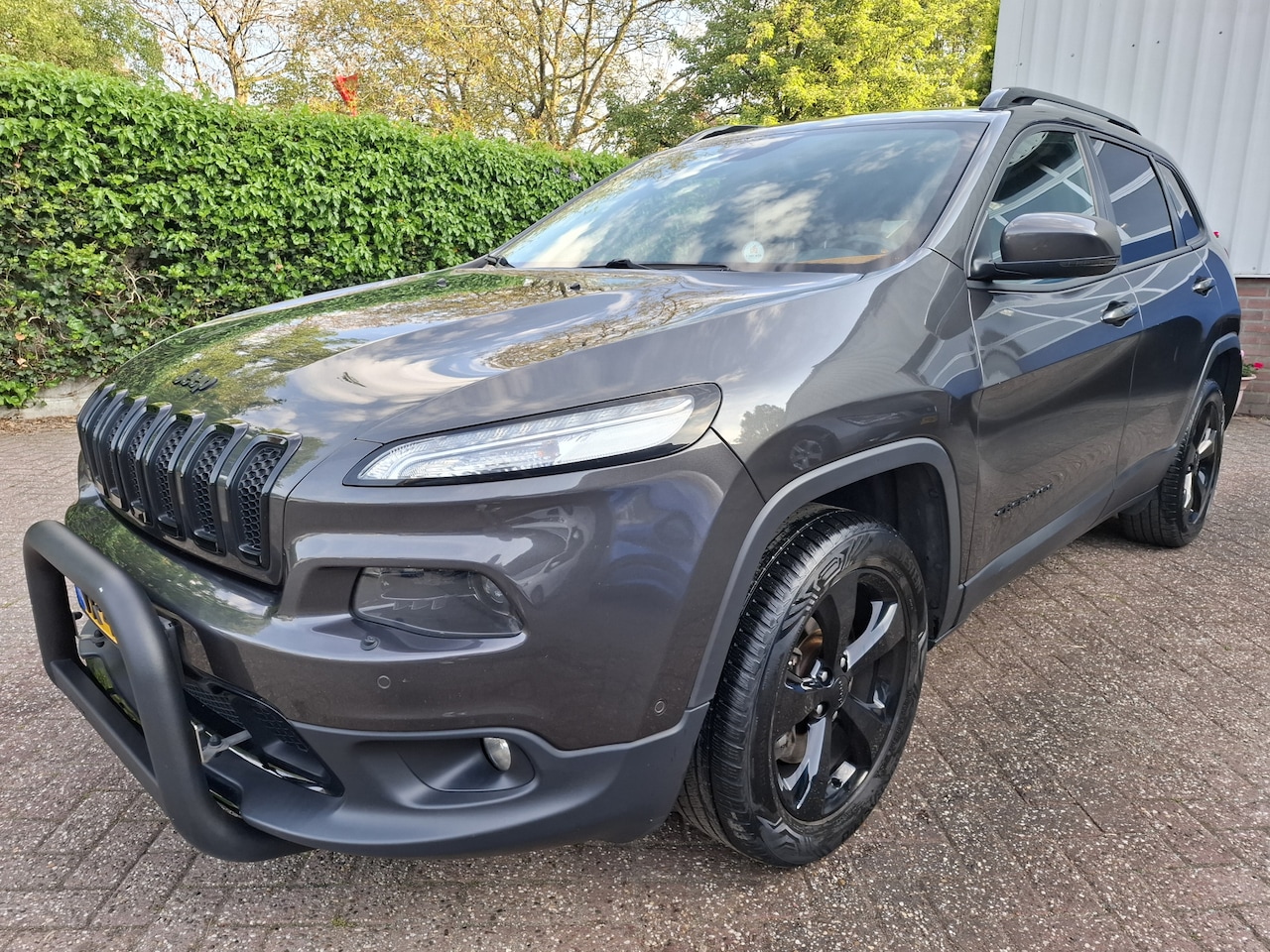 Jeep Cherokee - VAN 2.2 GRIJS KENTEKEN LEER/XENON/NAVI/PDC 200PK - AutoWereld.nl