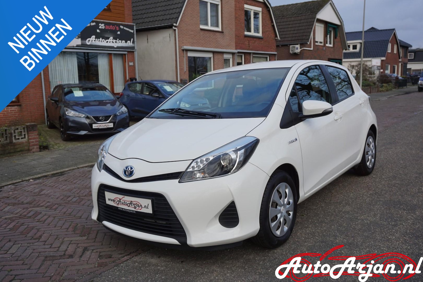 Toyota Yaris - 1.5 Full Hybrid Aspiration Automaat Climate controll - AutoWereld.nl