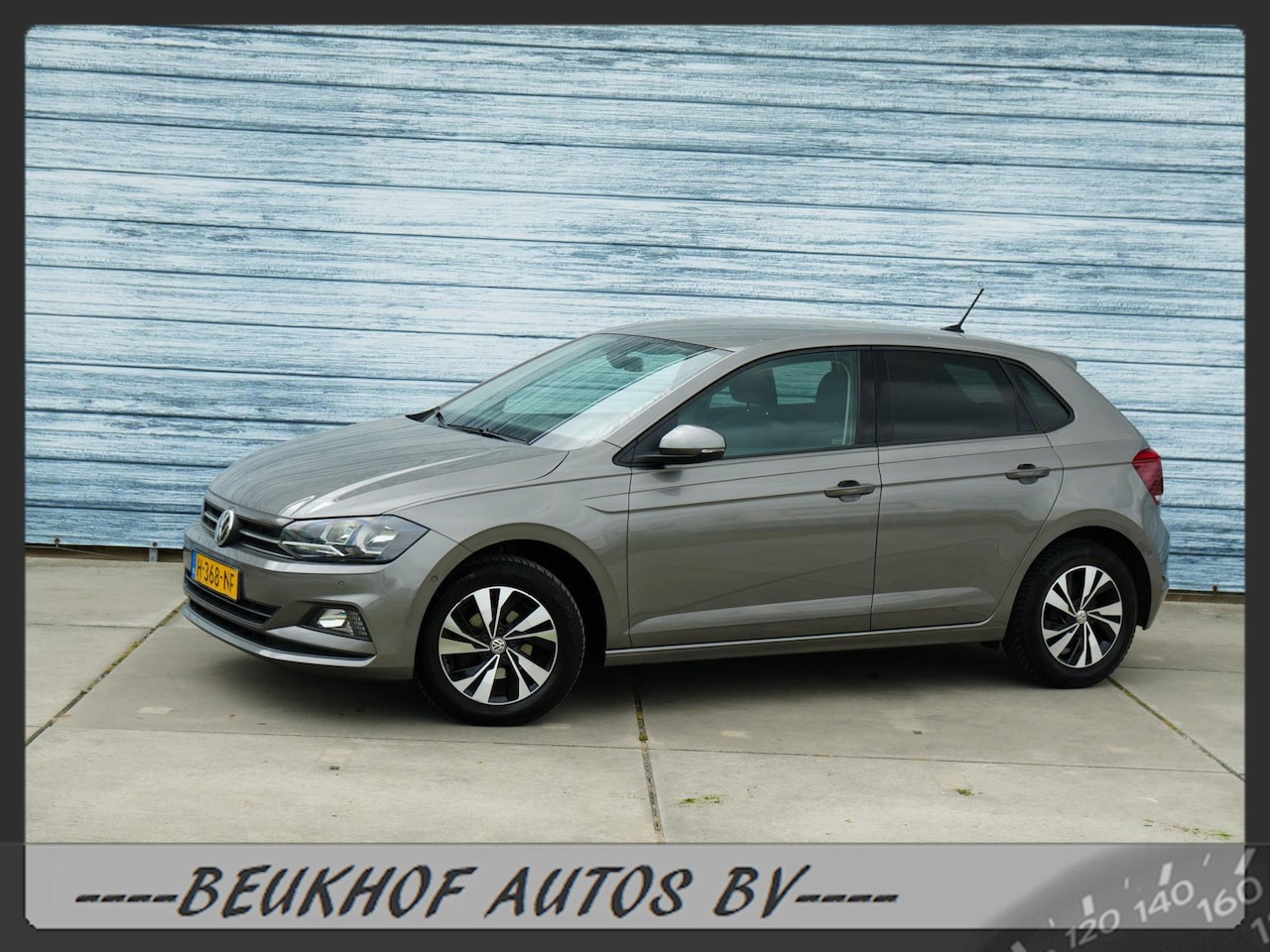 Volkswagen Polo - 1.0 TSI Business Automaat Velgen Parkeersensoren - AutoWereld.nl