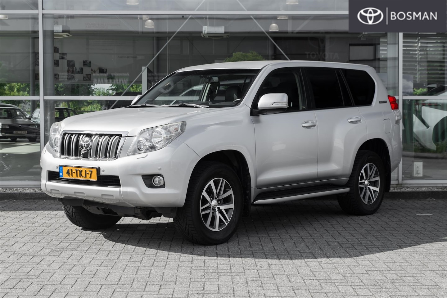 Toyota Land Cruiser - 3.0 D-4D 5DR AUT - AutoWereld.nl