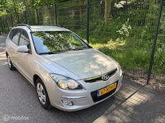 Hyundai i30 CW - 1.4i Blue Dynamic