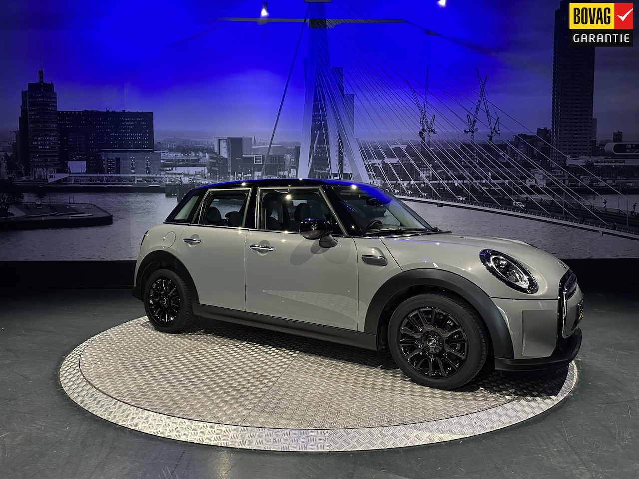 MINI Cooper - Mini 1.5 Business Edition *Led*Sportstoelen*Applecarplay* - AutoWereld.nl