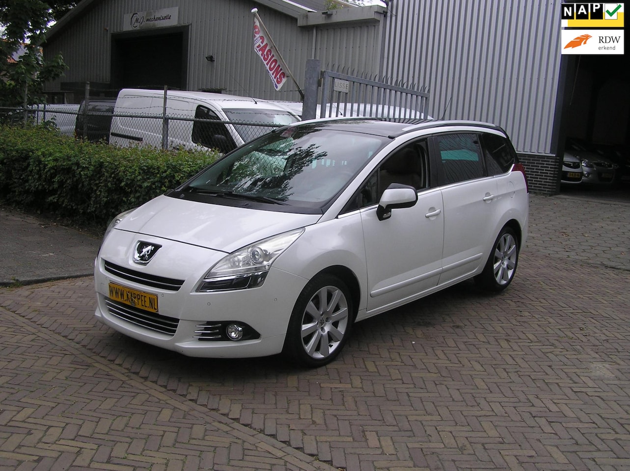Peugeot 5008 - 1.6 THP GT 7p. airco navi Panorama dak APK - AutoWereld.nl