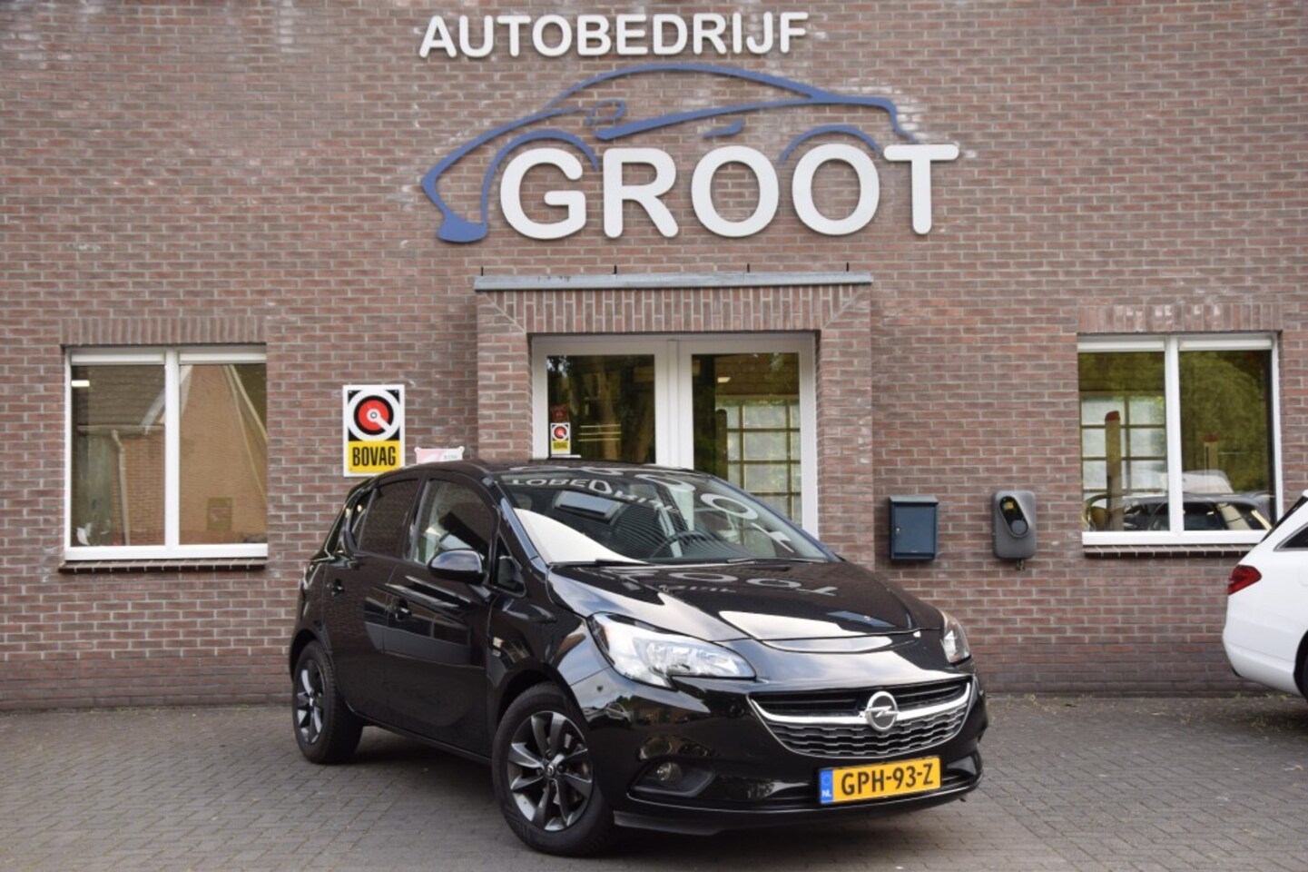 Opel Corsa-e - 1.2 69PK! STOELVERW./CARPLAY/STUURVERW. - AutoWereld.nl