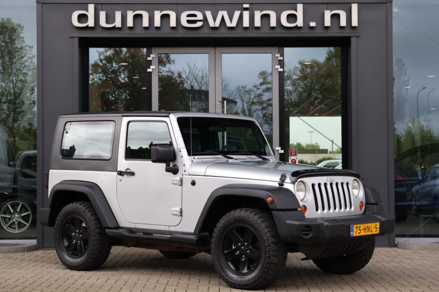 Jeep Wrangler - 2.8 CRD SAHARA *AIRCO*AUTOMAAT*TREKHAAK*CRUISE - AutoWereld.nl