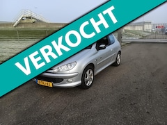 Peugeot 206 - 1.6-16V Quiksilver