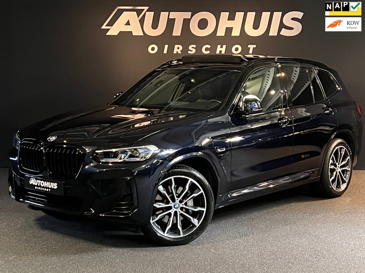 BMW X3 - XDrive30e High Executive Edition M Laserlights/ Memory stoelen/ 20"/ 360Camera/ Carplay/ H - AutoWereld.nl