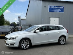 Volvo V60 - 2.0 D4 Summum, Leder, Navi, Netjes