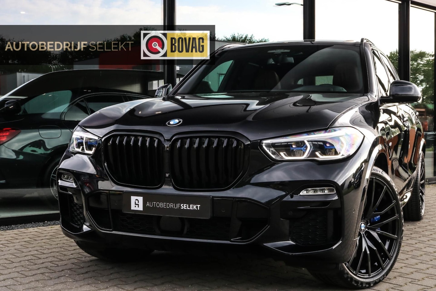 BMW X5 - XDrive45e - LASER - PANO - TREKHAAK - AutoWereld.nl