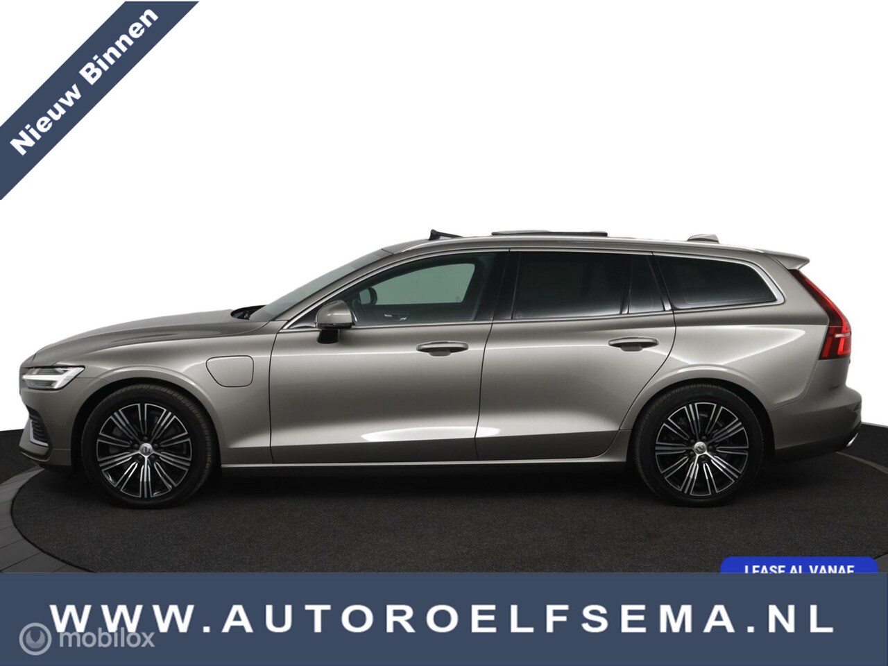 Volvo V60 - 2.0 T8 Twin Engine AWD Inscription| adaptief|lTrekhaak|pano - AutoWereld.nl