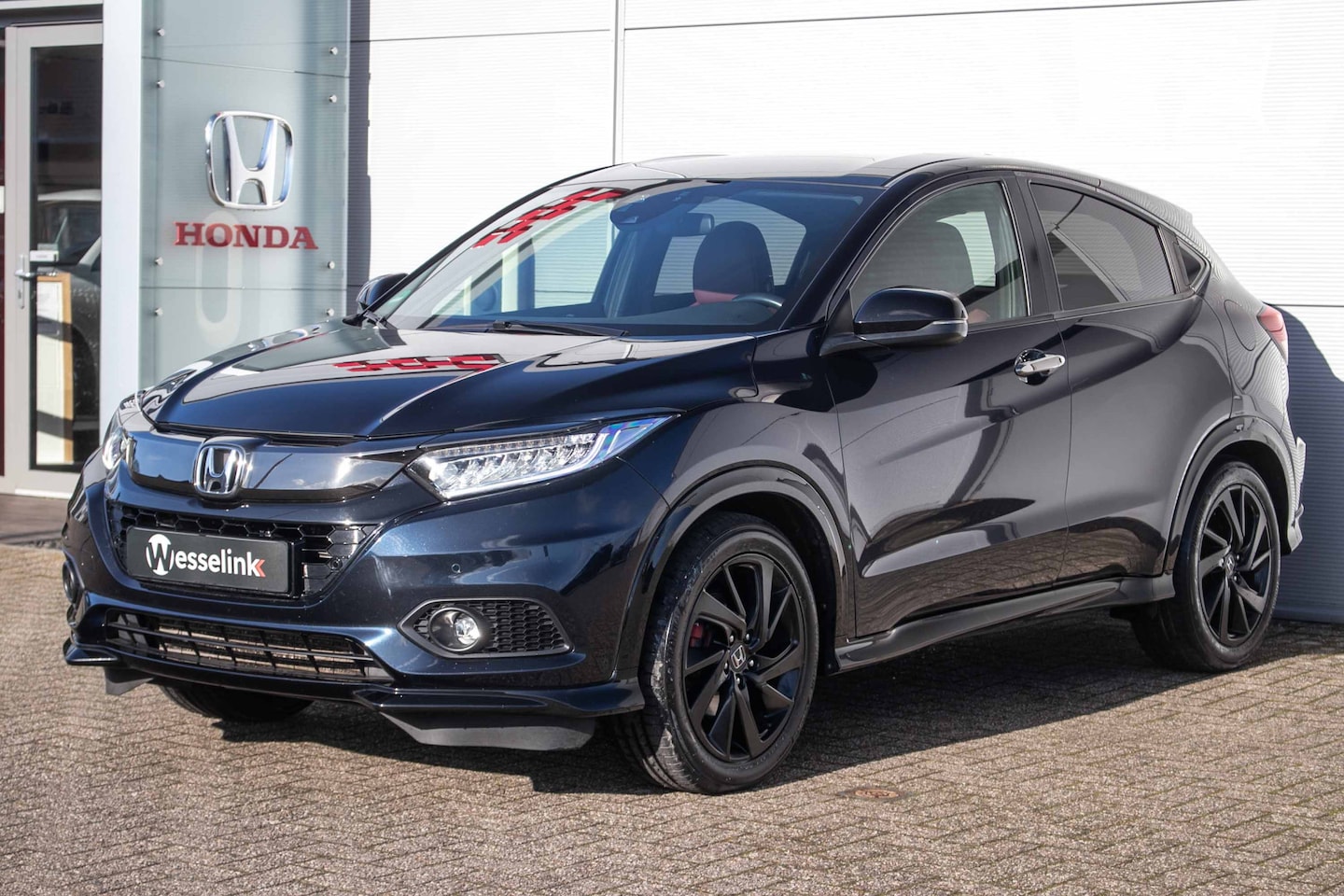 Honda HR-V - 1.5 iVTEC Turbo Sport - All-in rijklaarprijs | Trekhaak | 1400kg trekgewicht | Nav | 182 P - AutoWereld.nl