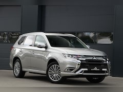 Mitsubishi Outlander - 2.4 PHEV Intense AWD Trekhaak AppleCarplay Leder/Alcantara Pdc Chroom Lmv 108000KM BJ2020