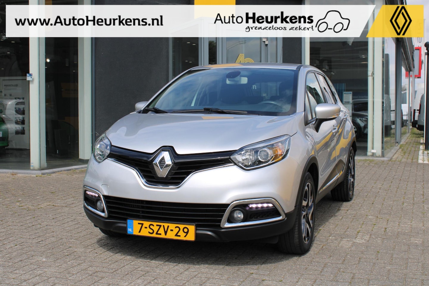 Renault Captur - TCe 90 Dynamique l Origineel NL l 1e eigenaar l Volledige onderhoudshistorie l TREKHAAK l - AutoWereld.nl