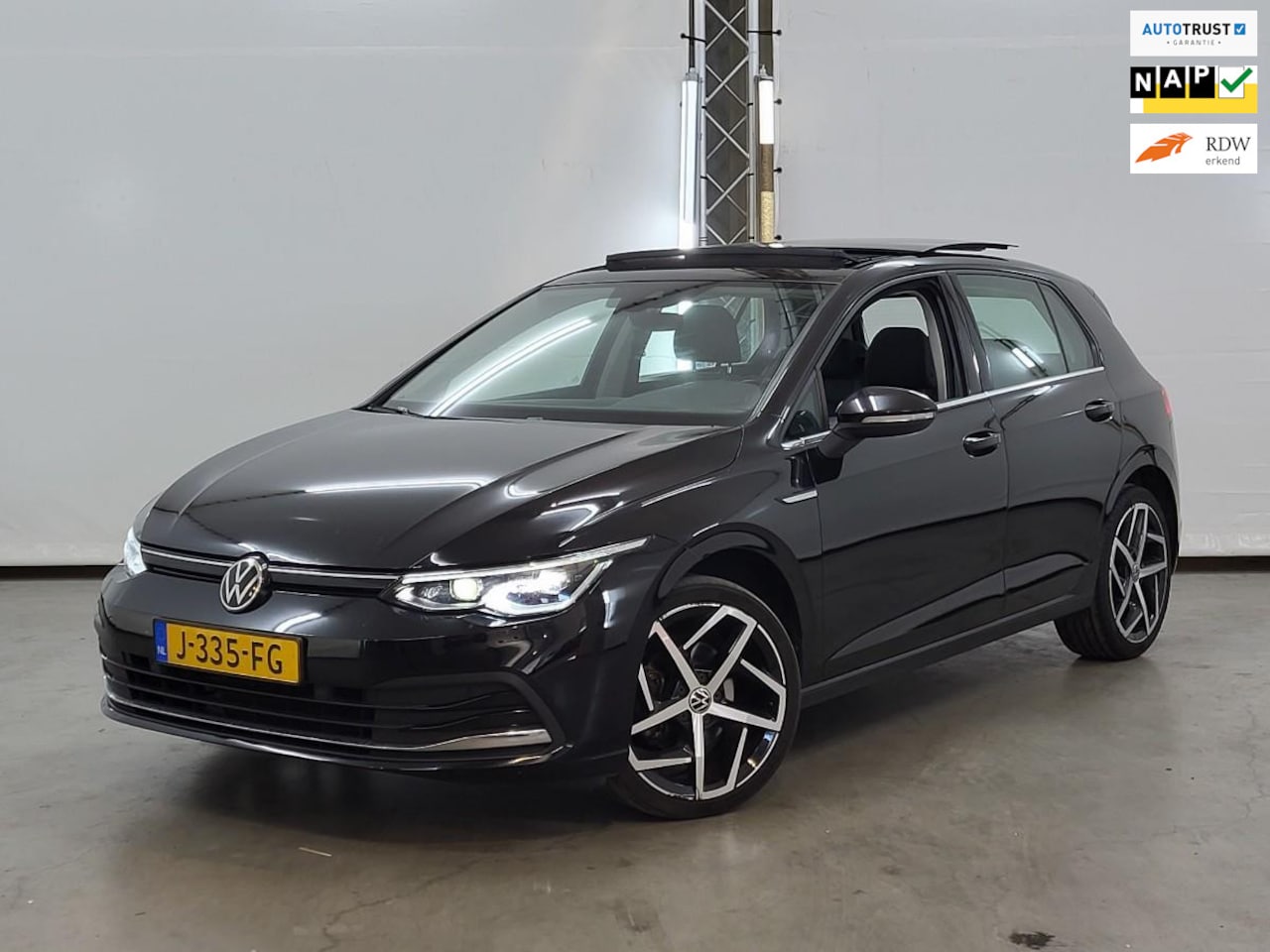 Volkswagen Golf - 1.5 eTSI Style | PANO - IQ. LIGHT - NAP - VOL! - AutoWereld.nl