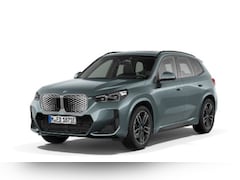 BMW iX1 - eDrive20 67 kWh M Sport Edition M-Sport Edition | Trekhaak | Panoramadak | Premium Pack