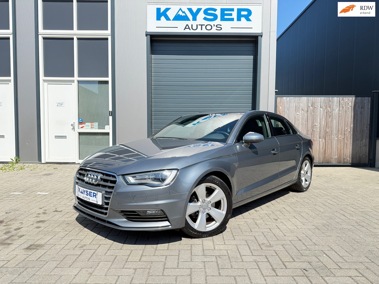 Audi A3 - Limo 1.4 TFSI CoD AUT Drive-Select Xenon Stoelvw Cruise ECC Navi - AutoWereld.nl