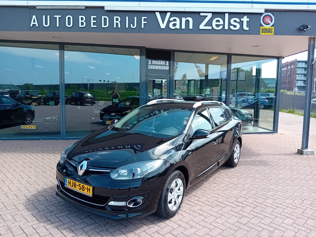 Renault Mégane Estate - 1.2 TCe Bose Automaat, Airco(automatisch), Multimediasysteem, Bluetooth, Navigatie, Camera - AutoWereld.nl