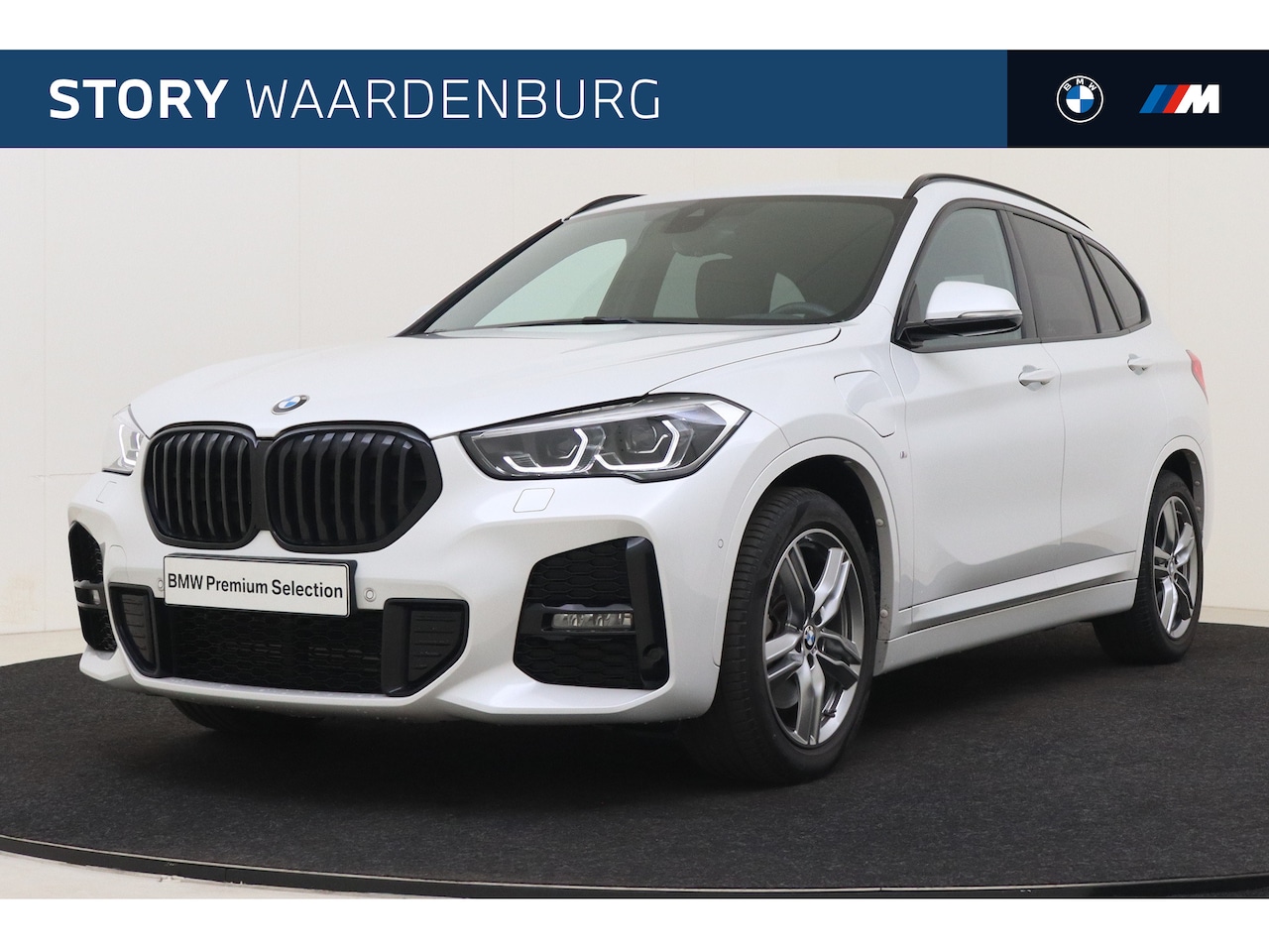 BMW X1 - xDrive25e M Sport Automaat / Sportstoelen / LED / Park Assistant / Cruise Control / Stoelv - AutoWereld.nl