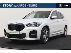 BMW X1 - xDrive25e M Sport Automaat / Sportstoelen / LED / Park Assistant / Cruise Control / Stoelv