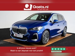 BMW 2-serie Active Tourer - 220i M Sport - Panoramadak - Head Up - Verwarmde voorstoelen - Automatisch dimmende binnen