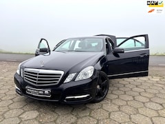 Mercedes-Benz E-klasse - 220 CDI Avantgarde 5D NAP/ AUTOMAAT/ TREKHAAK/ XENON/ FULL LEDER/ NAVI SCHERM/ VELGEN