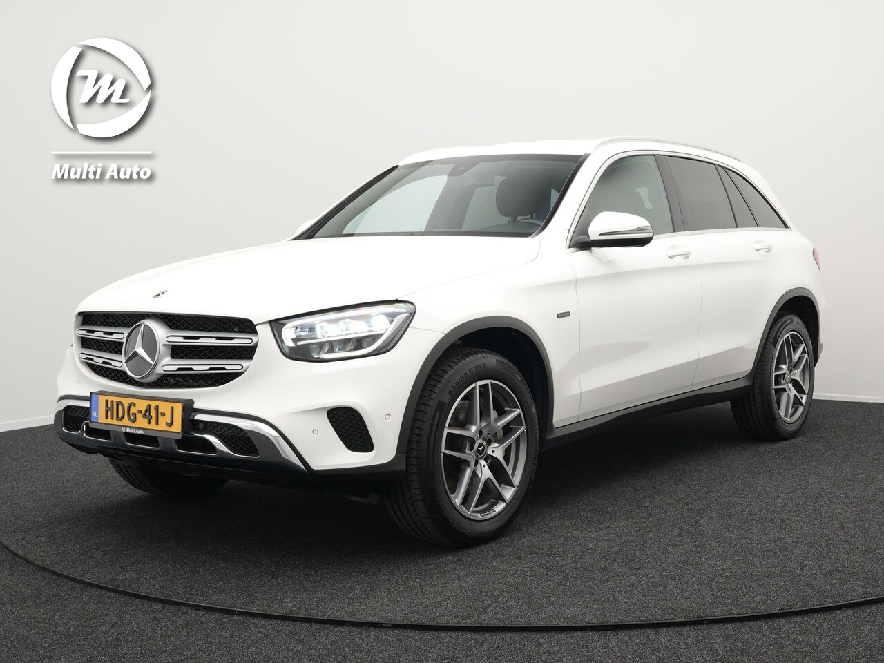 Mercedes-Benz GLC-klasse - 300e 4MATIC Premium Plug In Hybrid Dealer O.H PHEV | Apple Carplay | AMG Interieur | Camer - AutoWereld.nl