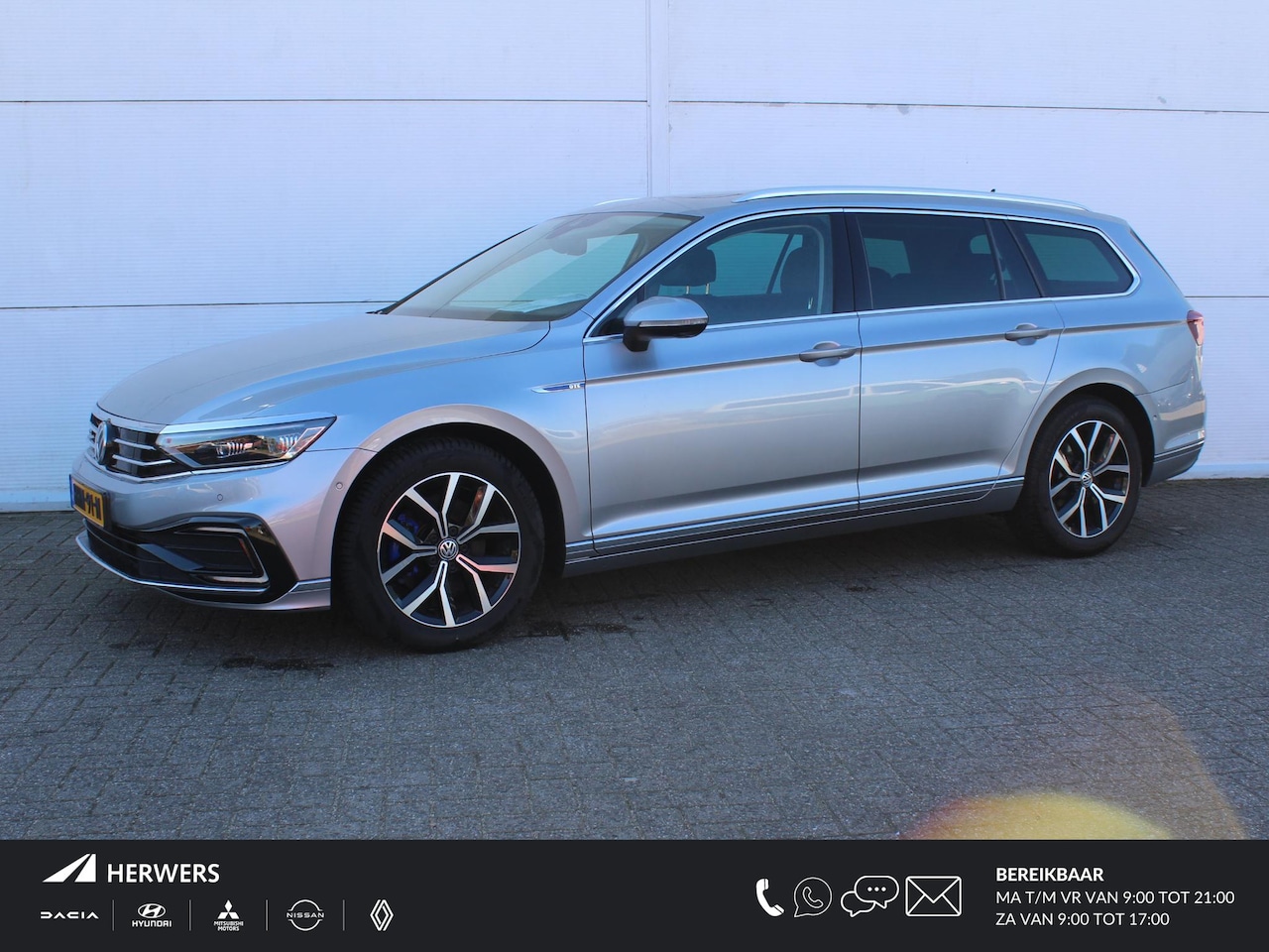 Volkswagen Passat Variant - 1.4 TSI PHEV GTE Business Automaat / Winter-pakket / Travel Assist Plus / Virtuel Cockpit - AutoWereld.nl