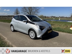 Toyota Aygo - 1.0 VVT-i x-play Automaat