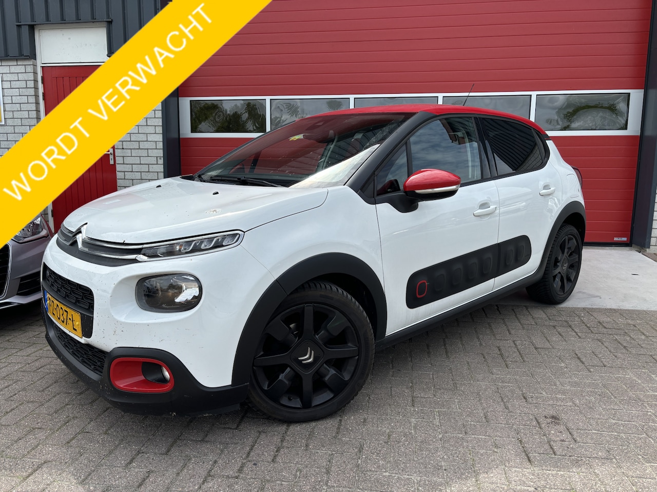 Citroën C3 - 1.2 PureTech S&S Shine 110PK / NWE D-RIEM / NAVI / CLIMA / CAMERA / CARPLAY / DAB+ / PDC / - AutoWereld.nl