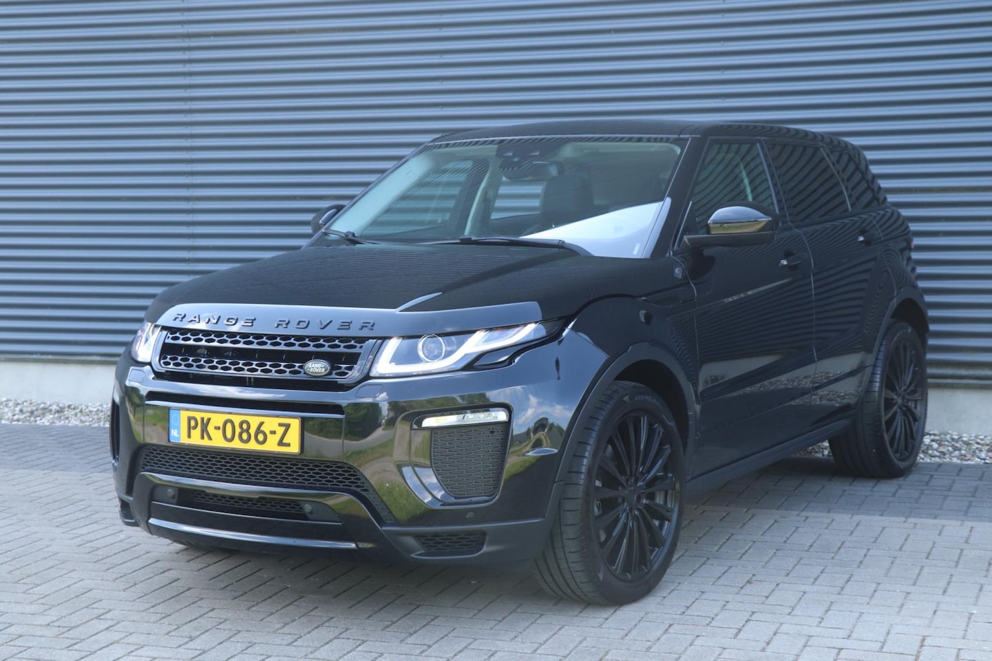 Land Rover Range Rover Evoque - 2.0 TD4 HSE Dynamic | Pano | Camera | Facelift | Dealer onderhouden! - AutoWereld.nl