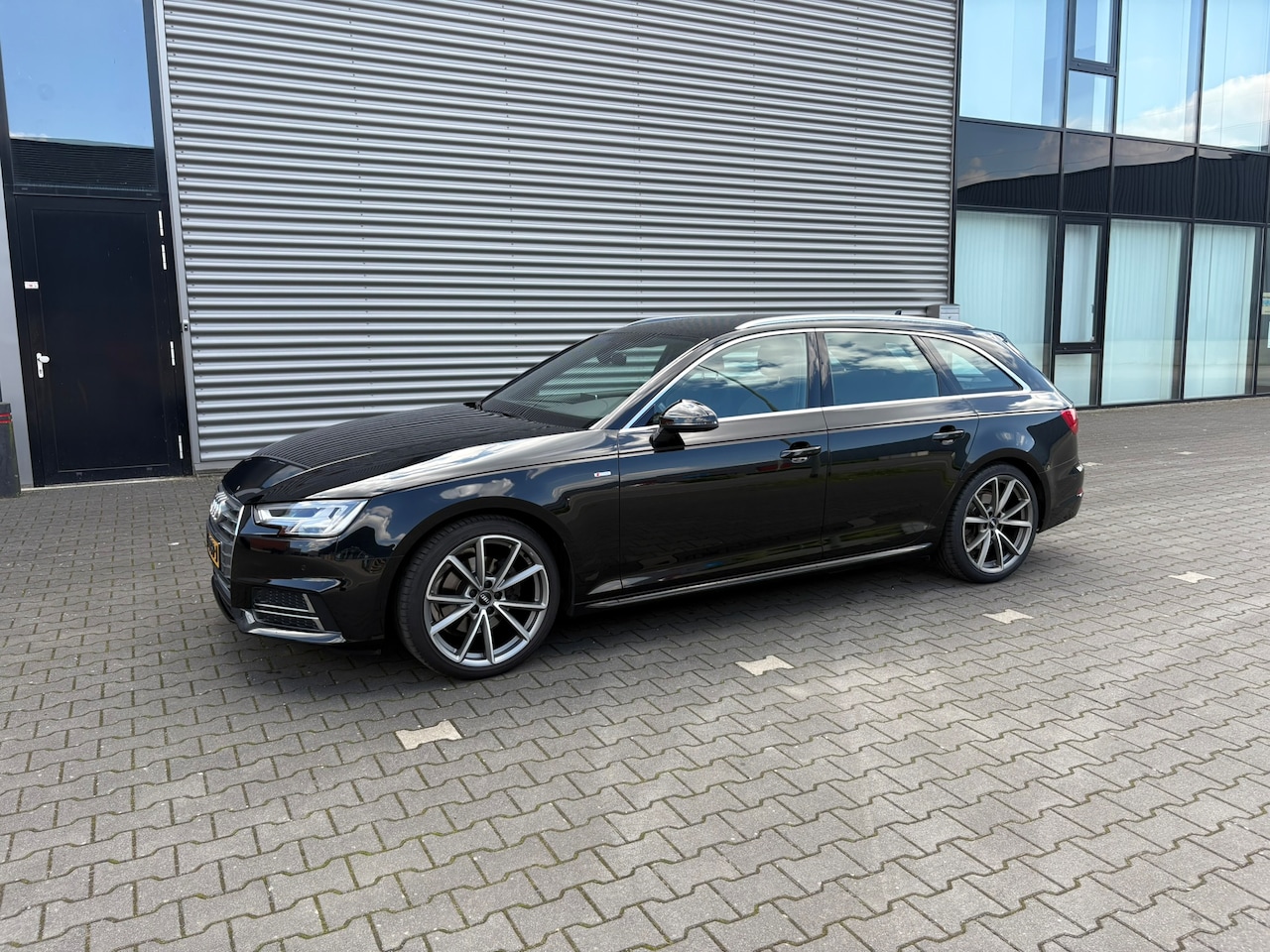 Audi A4 Avant - 1.4 TFSI Sport S line Edition Virtual cockpit - AutoWereld.nl