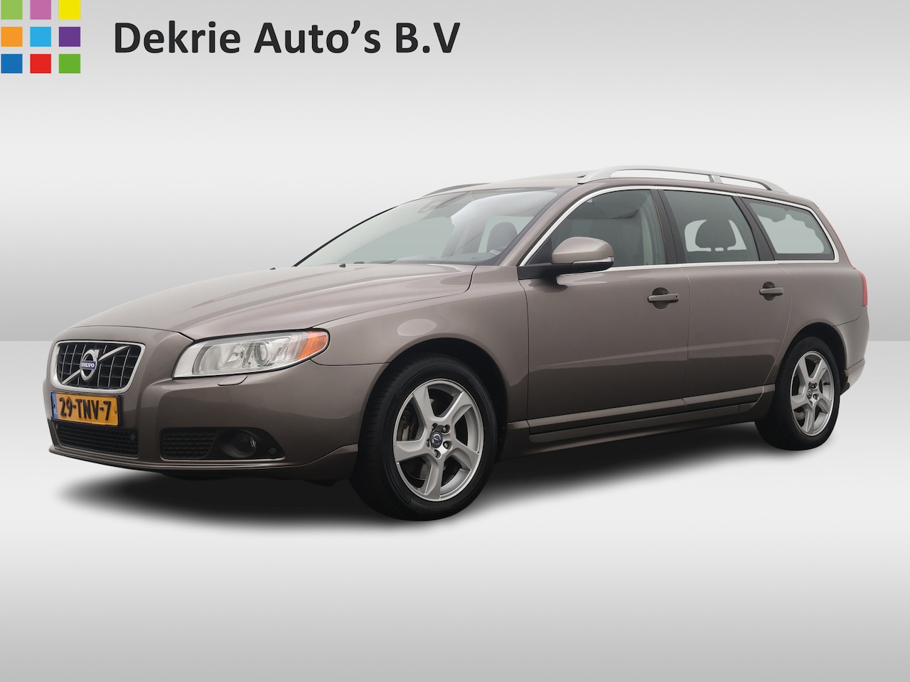 Volvo V70 - 2.0 D3 Limited Edition / Automaat / Trekhaak / PDC / Stoelverwarming / Memory Seats / LMV - AutoWereld.nl