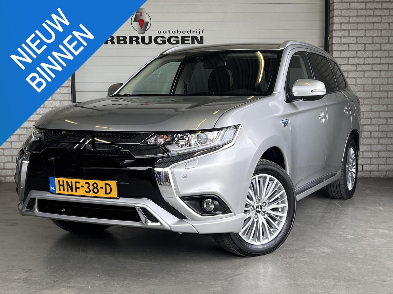 Mitsubishi Outlander - 2.4 PHEV Pure 2.4 PHEV Pure+ - AutoWereld.nl