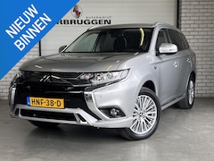 Mitsubishi Outlander - 2.4 PHEV Pure+