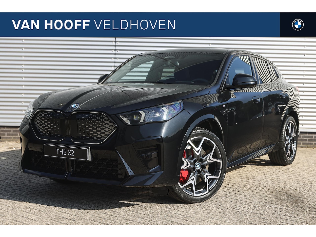 BMW iX2 - eDrive20 High Executive M Sport / Panoramadak / Trekhaak / Adaptieve LED / Comfort Access - AutoWereld.nl