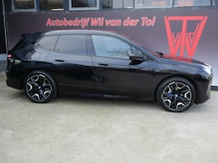 BMW iX - xDrive50 BUSINESS ED. PLUS | 112 kWh | PANORAMA | CRYSTAL | TREKHAAK | LUCHTVERING | 1e EI