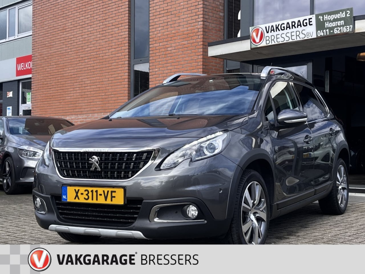 Peugeot 2008 - 1.2 PURETECH CROSSWAY / ALCANTARA/ NAVIGATIE / CAMERA / AUOTMAAT - AutoWereld.nl