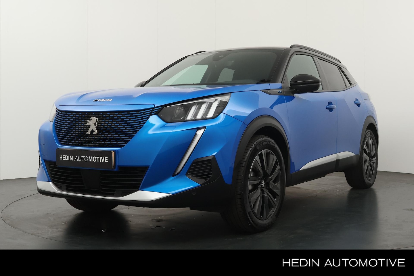 Peugeot e-2008 - EV 135 PK GT 50 kWh | Panoramadak | Cruise Control | Navigatie | Camera | Parkeersensoren - AutoWereld.nl