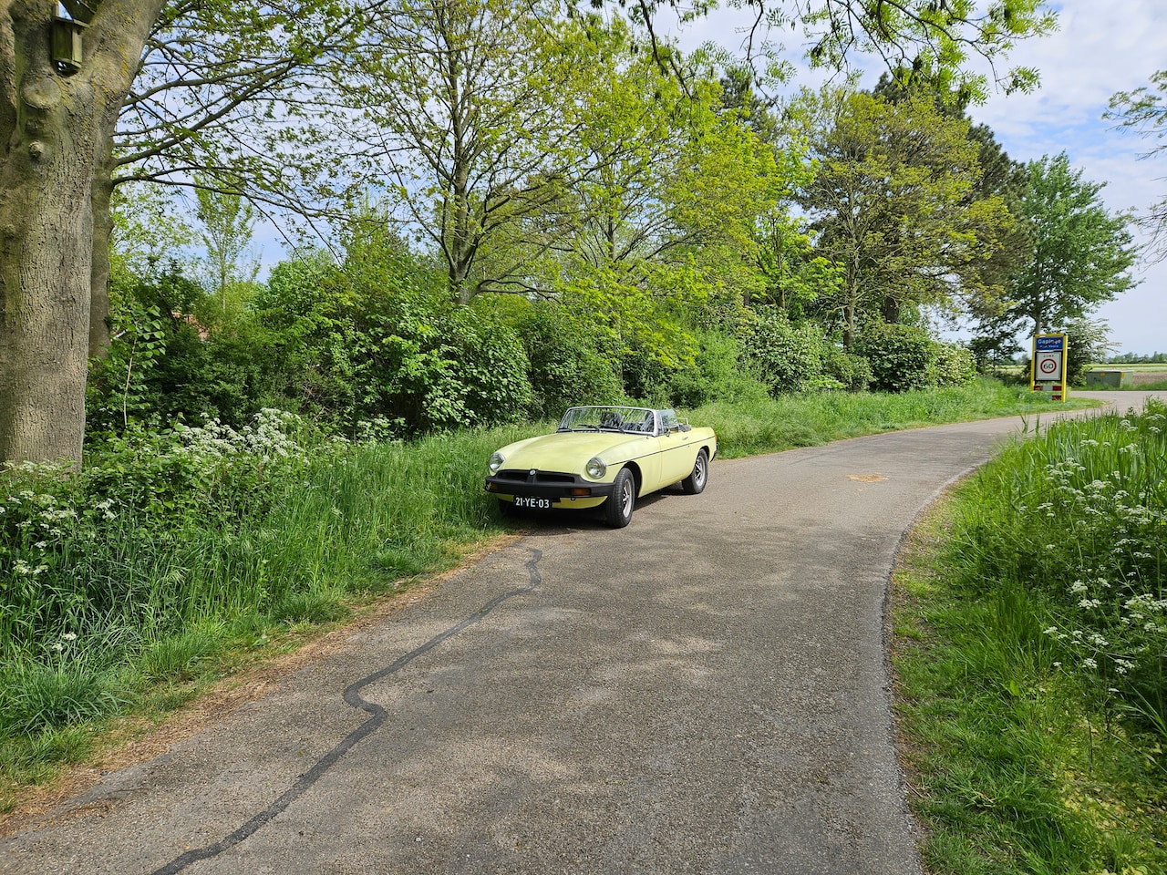 MG B type - 1.8 Roadster Overdrive - AutoWereld.nl