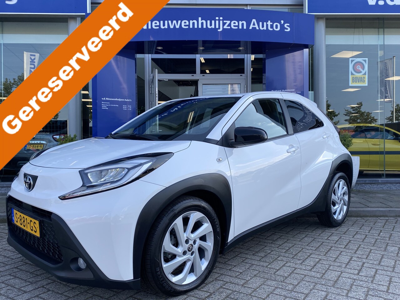 Toyota Aygo X - 1.0 VVT-i MT first | 1e eigenaar | Apple Carplay/Android Auto | Achteruitrijcamera | - AutoWereld.nl