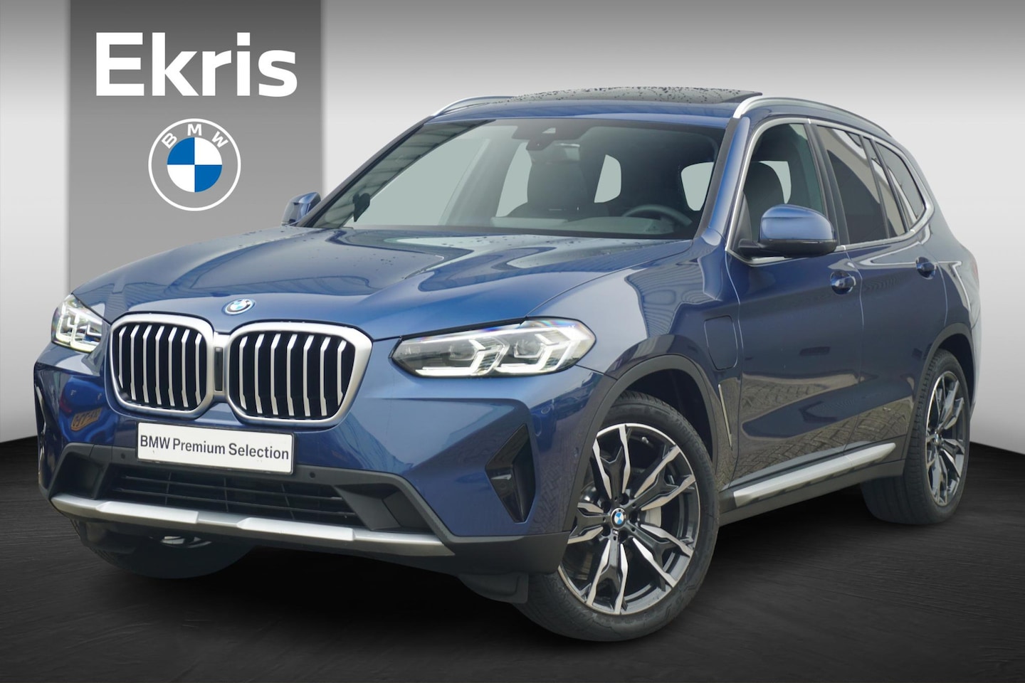 BMW X3 - xDrive30e 20'' / Panoramadak / Elektrisch verstelbare stoelen / Trekhaak / HiFi System - AutoWereld.nl
